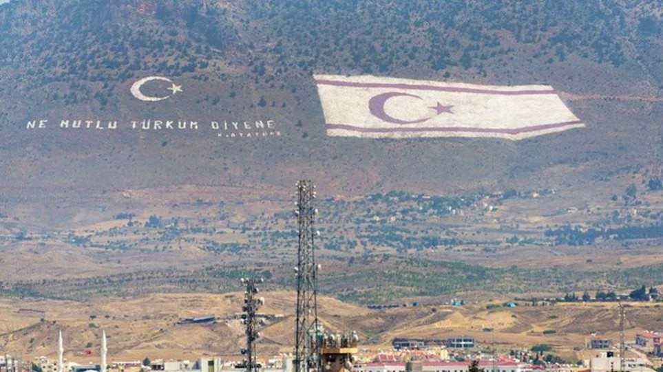 Ουρές στα κατεχόμενα για μία σακούλα πατάτες